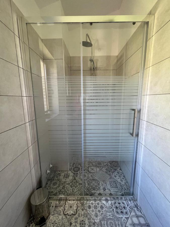 Apartman Maroon Lovran Exteriér fotografie